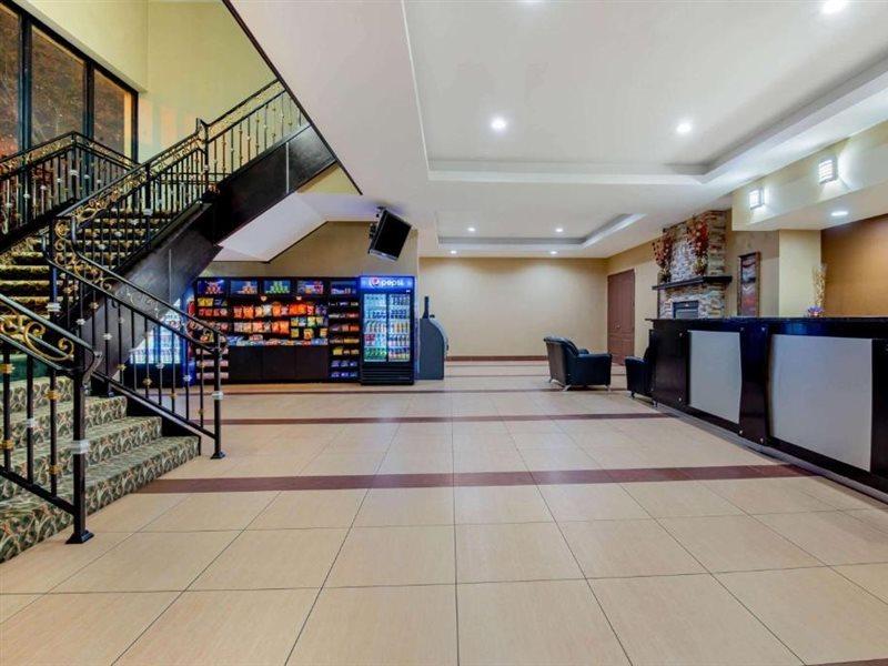 La Quinta Inn By Wyndham West Long Branch Nj Shore Area Екстериор снимка