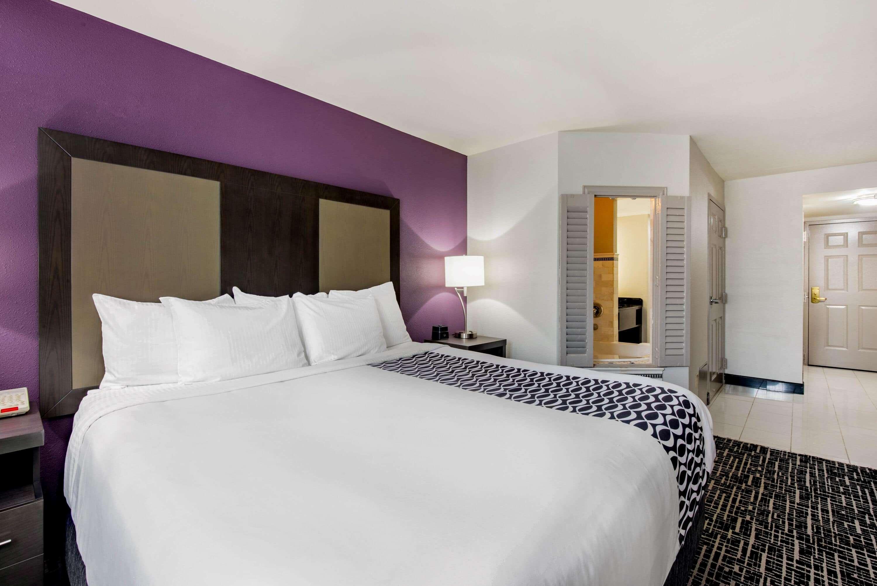 La Quinta Inn By Wyndham West Long Branch Nj Shore Area Екстериор снимка