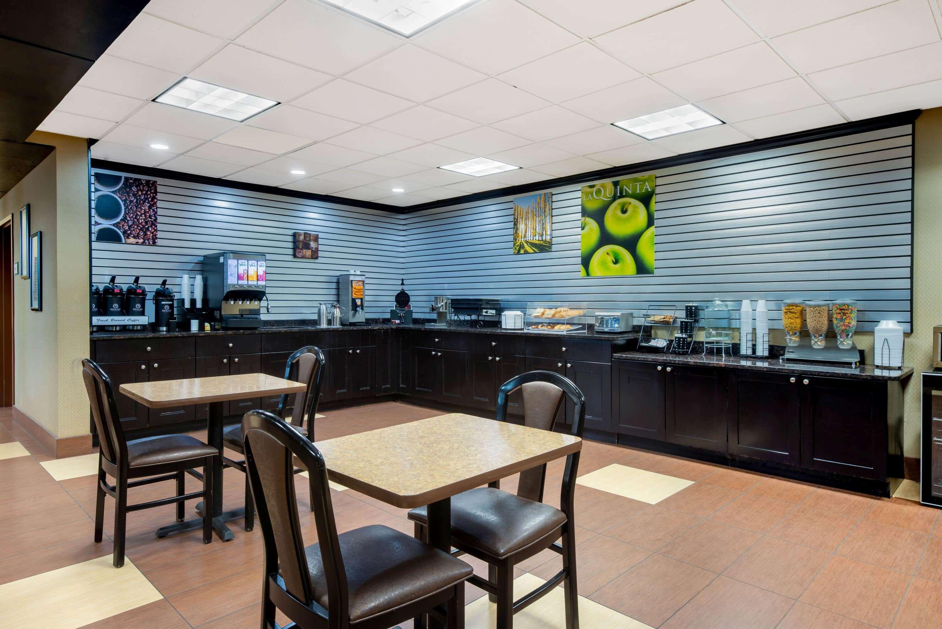 La Quinta Inn By Wyndham West Long Branch Nj Shore Area Екстериор снимка