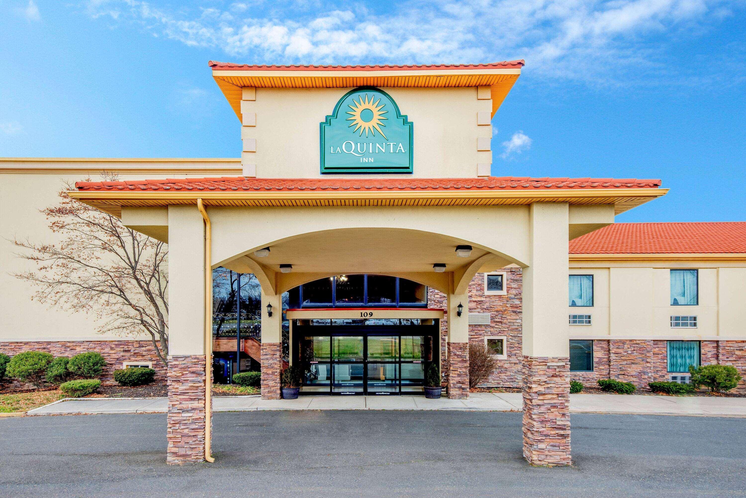 La Quinta Inn By Wyndham West Long Branch Nj Shore Area Екстериор снимка