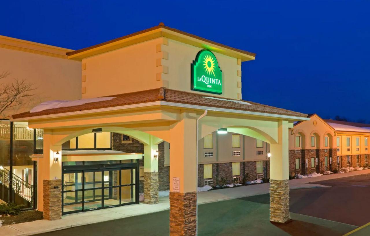 La Quinta Inn By Wyndham West Long Branch Nj Shore Area Екстериор снимка