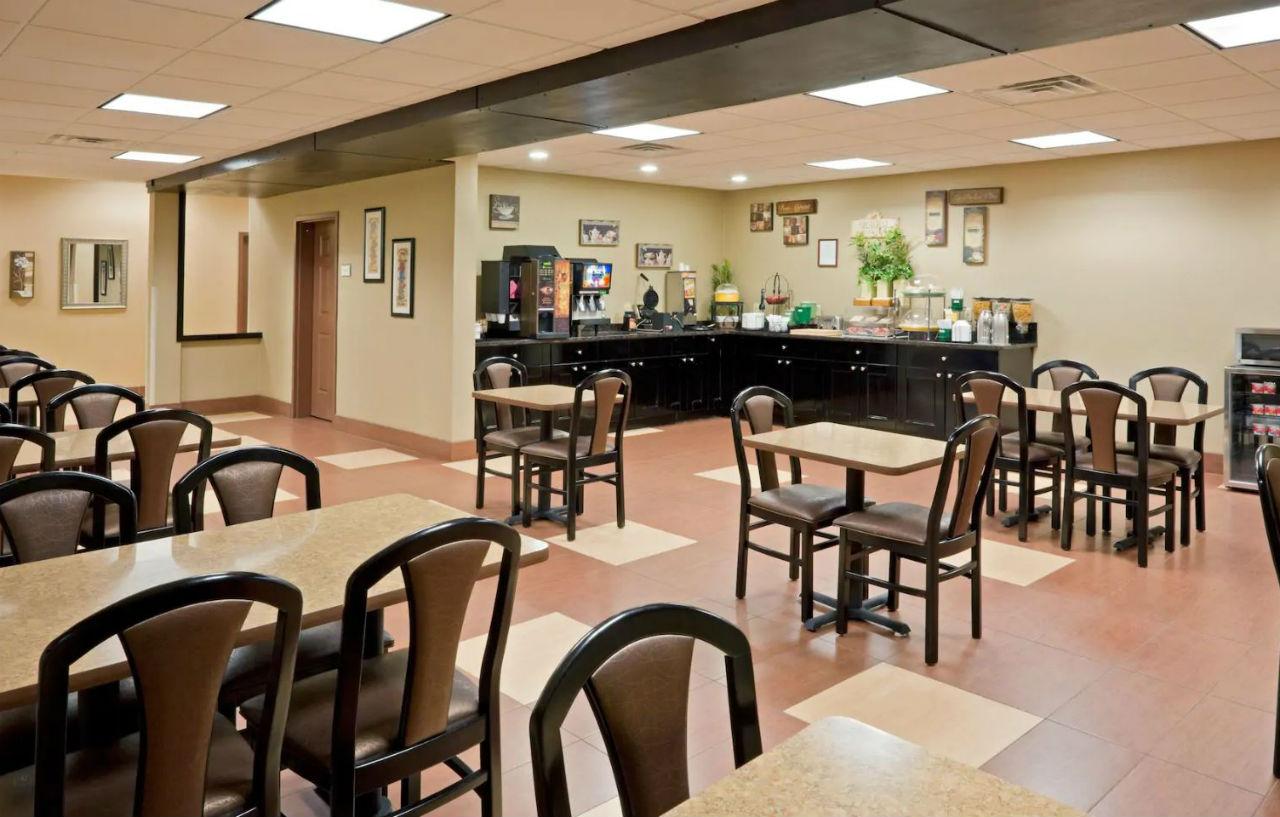 La Quinta Inn By Wyndham West Long Branch Nj Shore Area Екстериор снимка