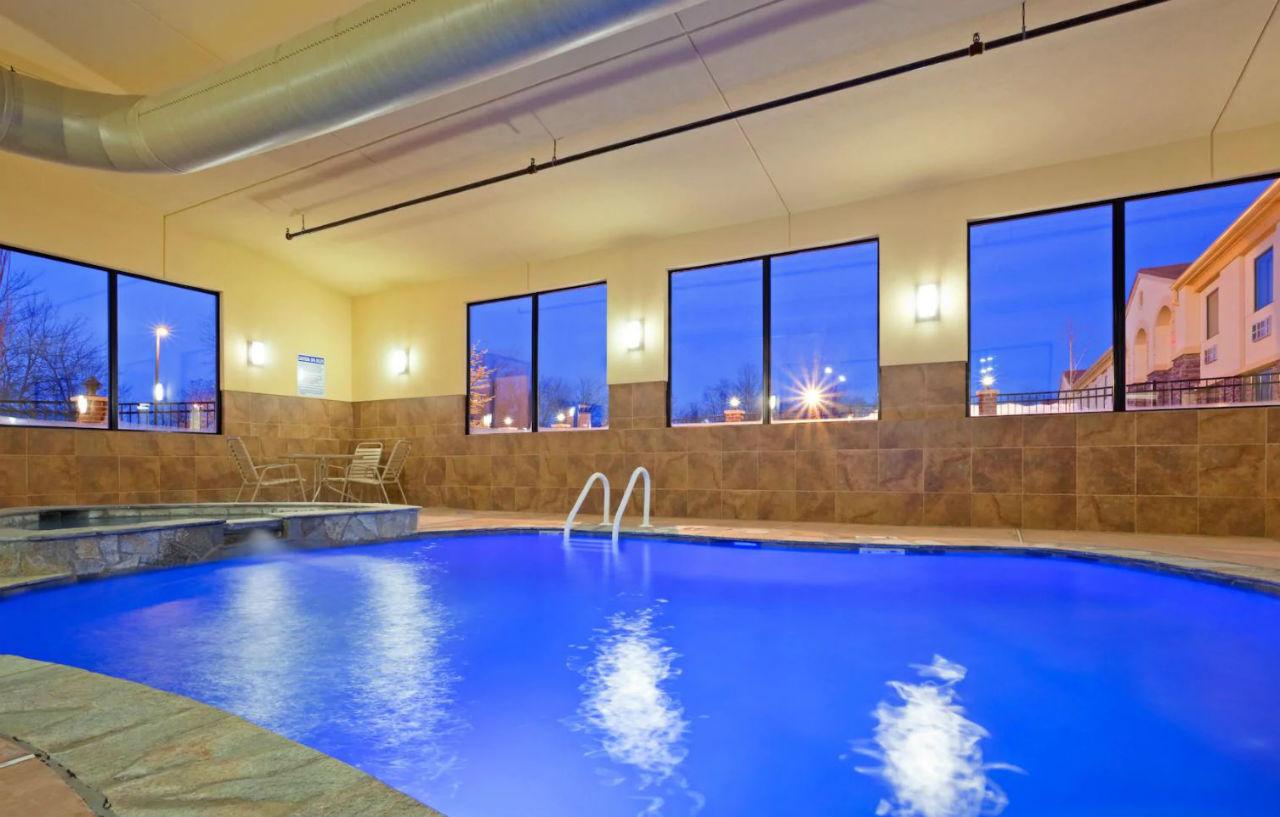 La Quinta Inn By Wyndham West Long Branch Nj Shore Area Екстериор снимка