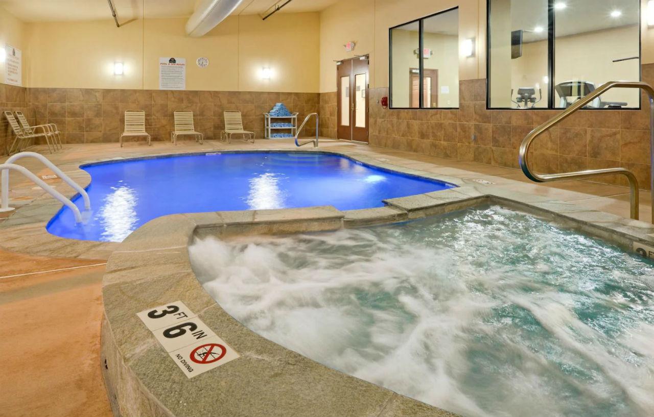 La Quinta Inn By Wyndham West Long Branch Nj Shore Area Екстериор снимка